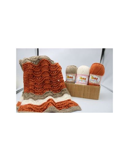 Yarn clearance for Knitting and Amigurumi Crochet only 2 euro per Ball or 10 for 15 euro