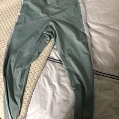 Xl Gilly hicks leggings
