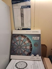 magnetic dart board