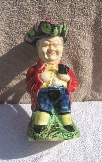 A large vintage toby jug by Shorter & Son Ltd (1930's to 1950's). 10.75" height (27cm)