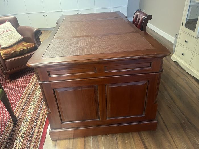 Solid Office Desk