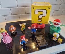 Mario Figures, Light and games