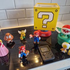 Mario Figures, Light and games