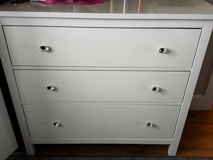 chest of drawer