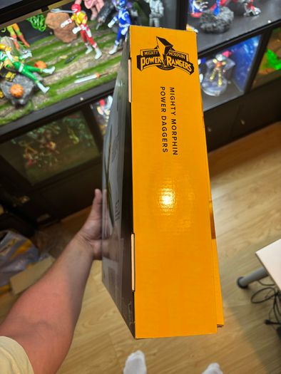 Power Rangers Mighty Morphin - Yellow Daggers - sealed