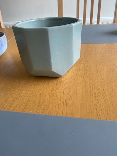 Plant pot