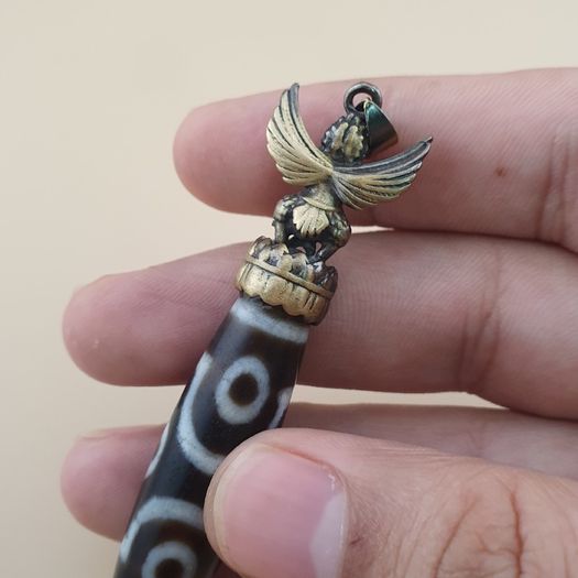 Vintage 6 Eyes Hiamalyan Tibetan Agate Bead Brass Pendant