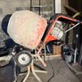 Radius 220v cement mixer Image 2