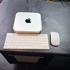 M1 Mac mini with 27"led display