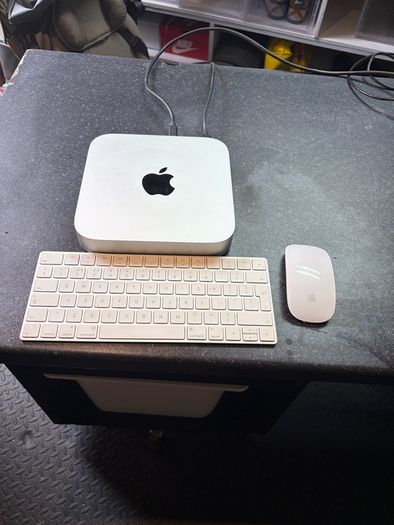 M1 Mac mini with 27"led display
