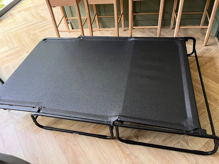 Fold-out couch