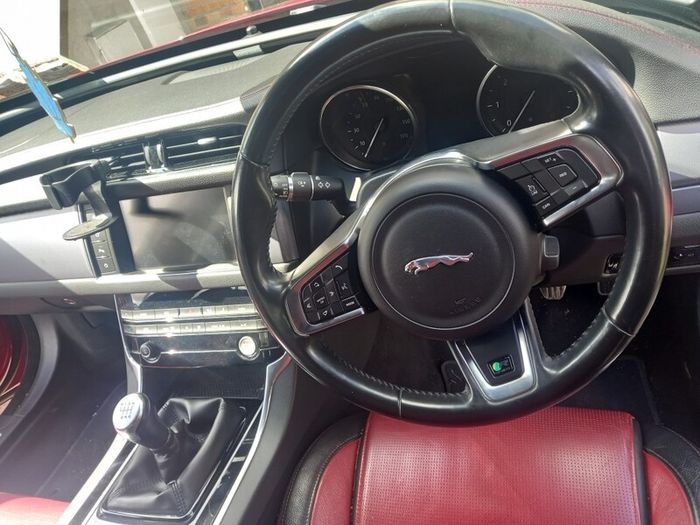 2016 Jaguar Xf