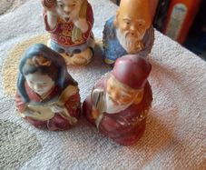 4 Japanese  figurines