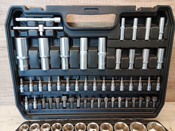 TEENO 108 Piece 1/4"&1/2" Drive Socket Set with Bits Set,72 Quick Release Ratchet Wrench,Chrome Vanadium