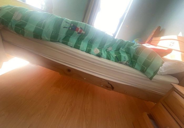 bed mattress and frame