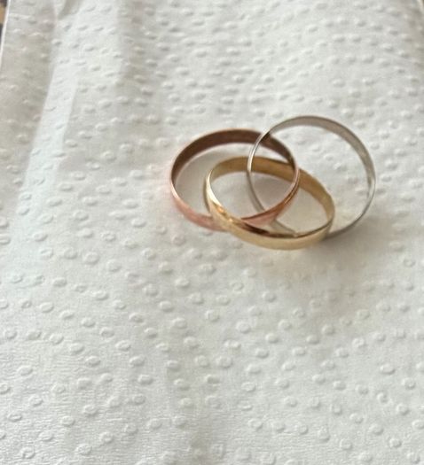 Gold ring