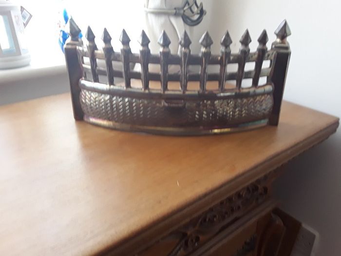 Fret fireplace