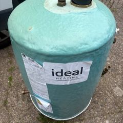Hot water cylinder 96 litres vented