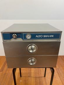 Heated holding cabinet