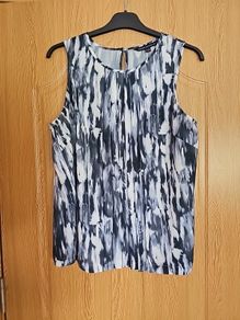 ladies clothing