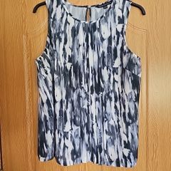 ladies clothing