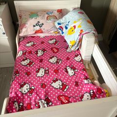 white toddler bed