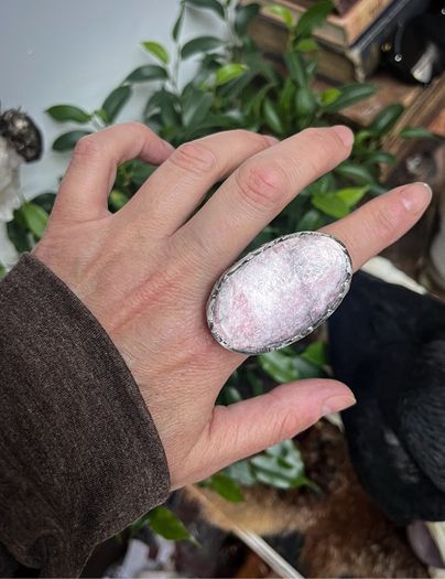 1 Stunning Purple Mica Stone  Lepidolite Meditation Reiki Crystal Dystopian Ring Size 8