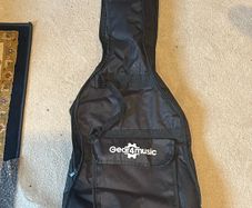 gear 4 music electric guitar gigbag.
