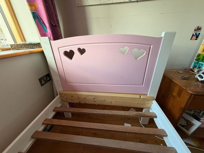 Girls, 3, foot bed
