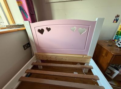 Girls, 3, foot bed