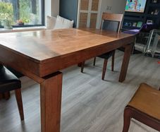 Extendable Dining Table