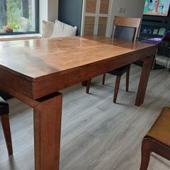 Extendable Dining Table