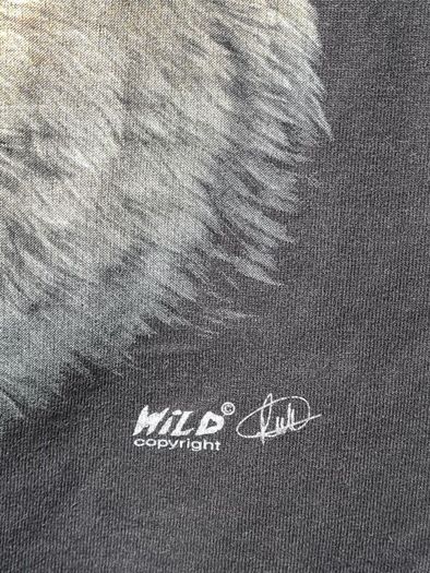Vintage WILD t shirt American Indian and wolves print front and back Size medium