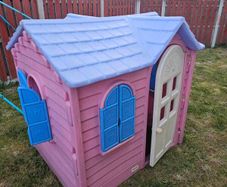 Little Tikes garden pink play house