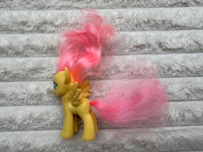 My Little Pony Cutie Mark Magic Fluttershy approx. 9 cm. Used Please see photos