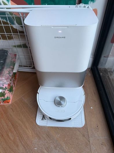DREAME/L40 Ultra Robot Hoover+Mop/Used less 7 time