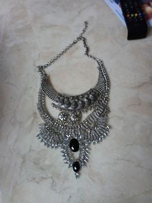 Costume  Jewellery  - Necklace.  NEW.