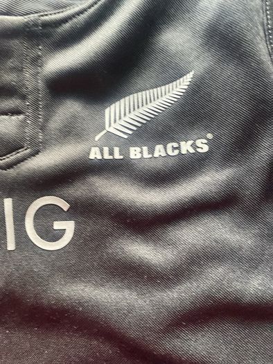 9-10 kids all blacks jersey