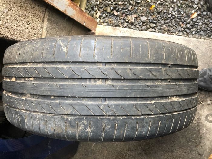 255/50/19 Continental tyre