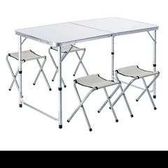 Picnic table