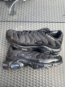 Black nike TNs Uk 10