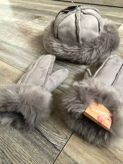 Mantaray ladies winter hat and gloves