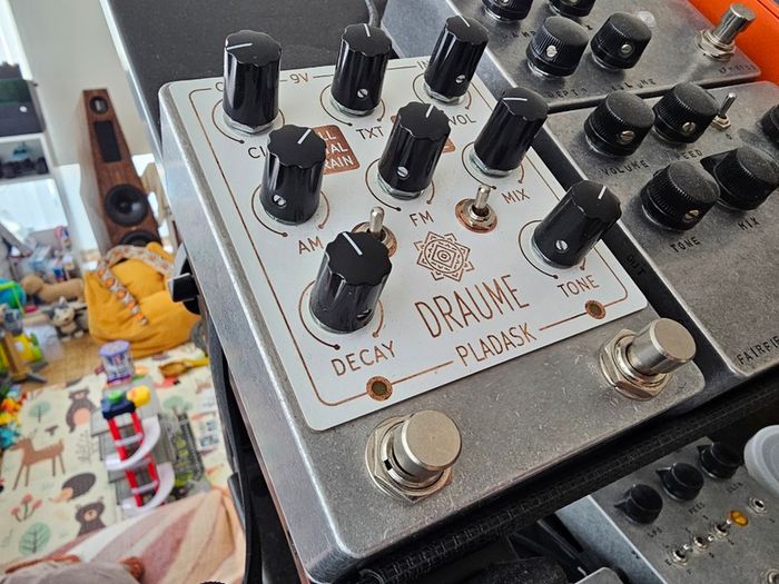 Pladask Draume guitar pedal