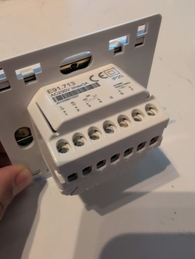 2x Joule Thermostat + 5 radiator valves + assorted adapters