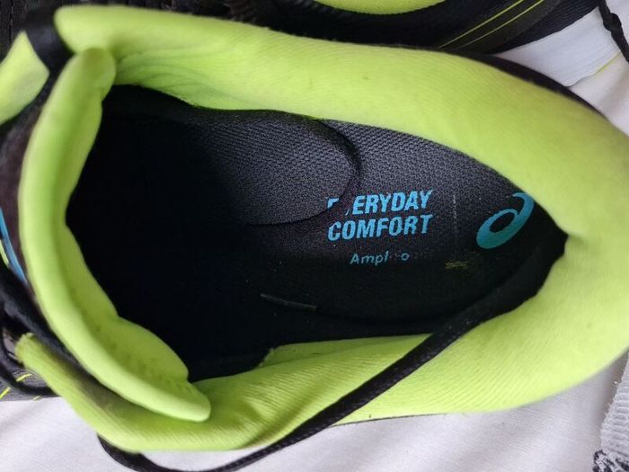 asics gel pulse 12 black/green Size 12 eu 48 in excellent condition