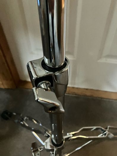 Roland cymbal boom stand