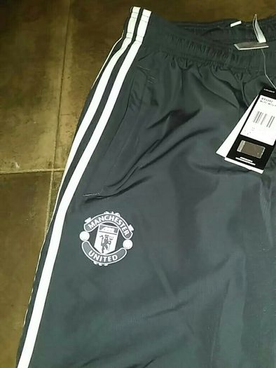 man utd tracksuit bottoms size small