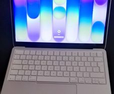 Apple MacBook Neo 13" (512GB)