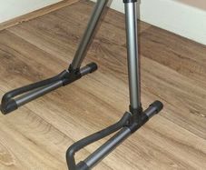 guitar stand (new)