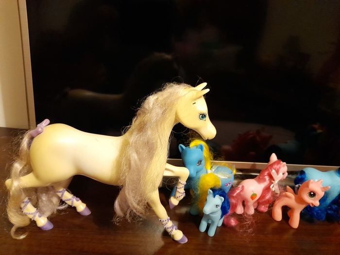 Pony ,horse like new